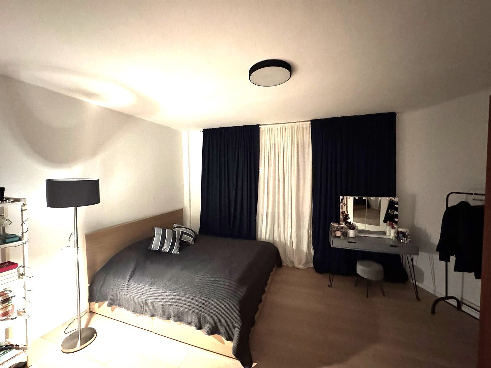 Wohn-/Schlafzimmer